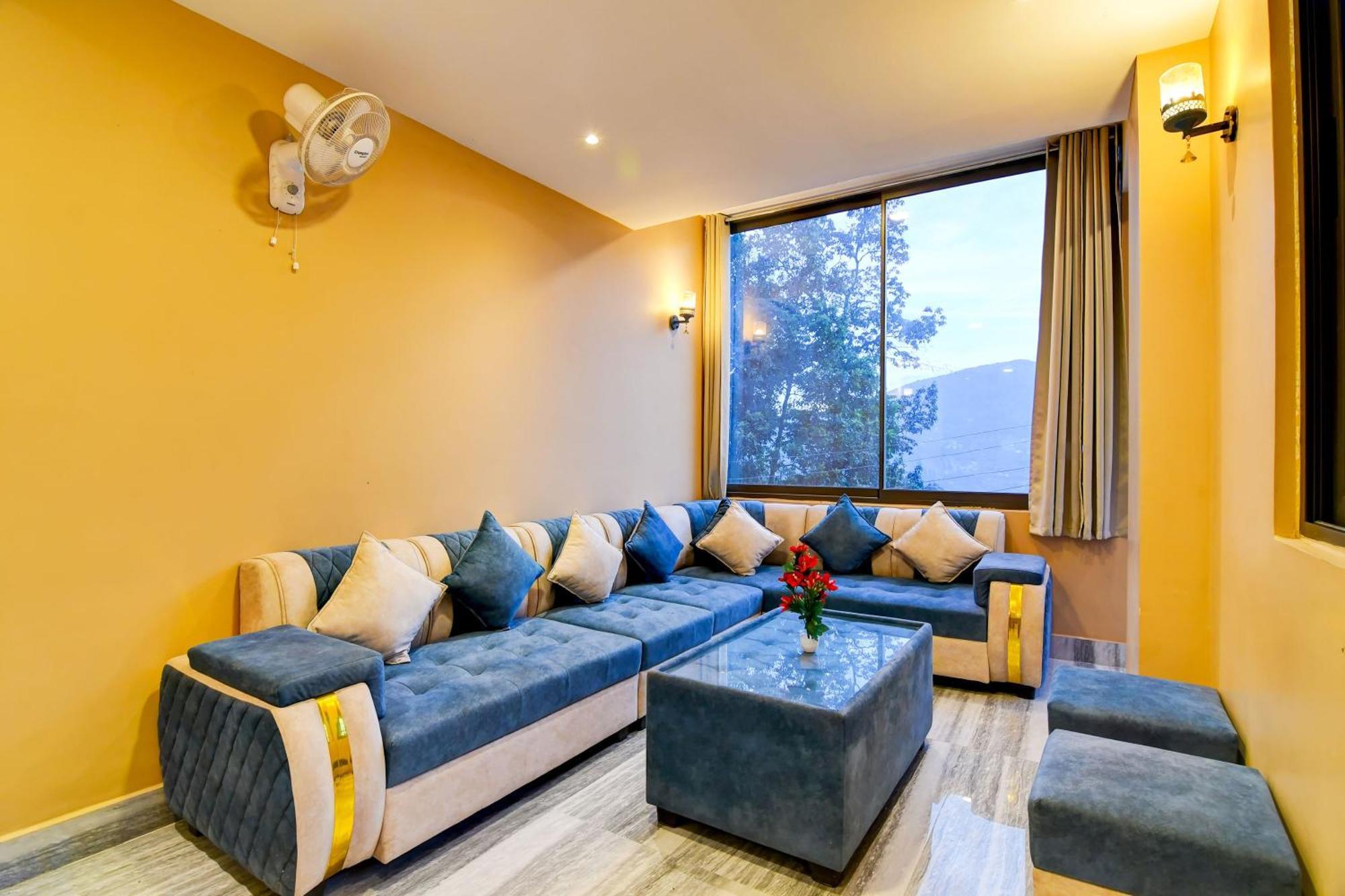 Super Townhouse Downtown Gangtok Hotel Exterior photo