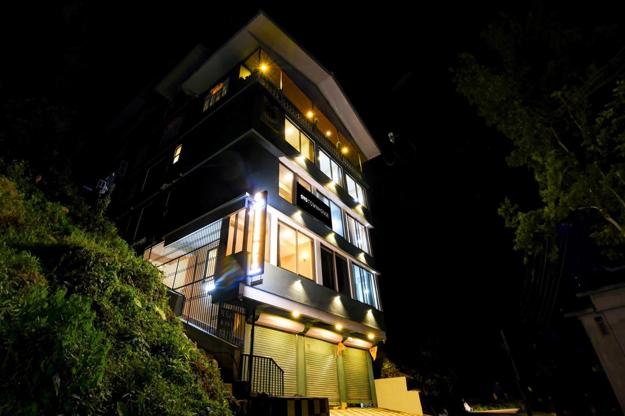 Super Townhouse Downtown Gangtok Hotel Exterior photo
